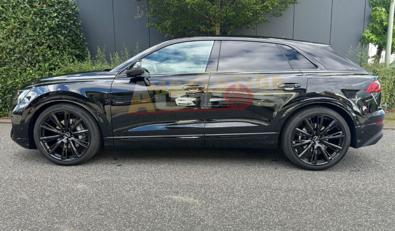 
								Audi Q8 50 TDI Quattro – 2025 – 286 CH – Noir Métallisée full									