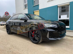 Audi RS Q8 Performance Noir Mythos 2025
