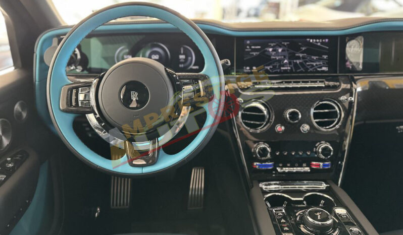 
								Rolls-Royce Cullinan Black Badge – Édition Exclusive (2025) full									