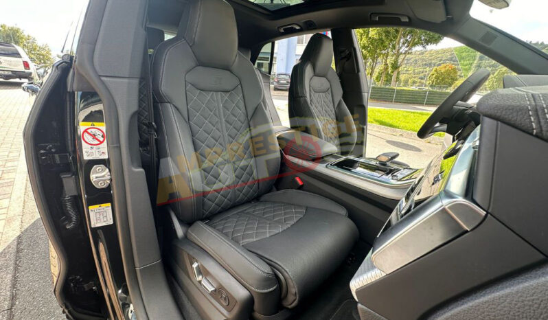 
								Audi Q8 50 TDI Quattro – 2025 – 286 CH – Noir Métallisée full									
