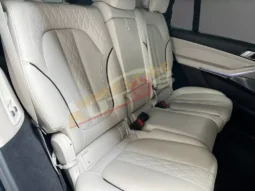 BMW X7 G07 M50i 530 ch (2019)