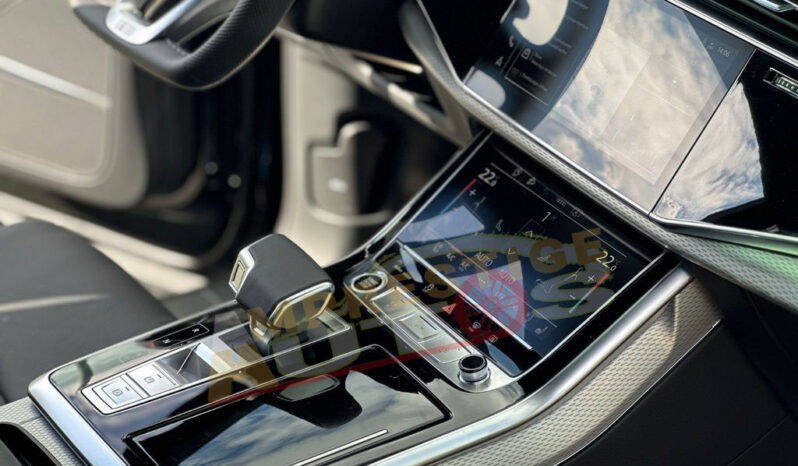 
								Audi Q8 50 TDI Quattro – 2025 – 286 CH – Noir Métallisée full									