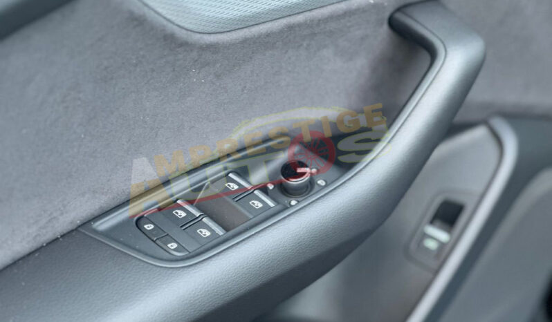 
								Audi Q8 50 TDI Quattro S Line – 2025 – Gris Métallisée full									