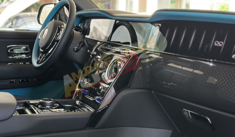 
								Rolls-Royce Cullinan Black Badge – Édition Exclusive (2025) full									