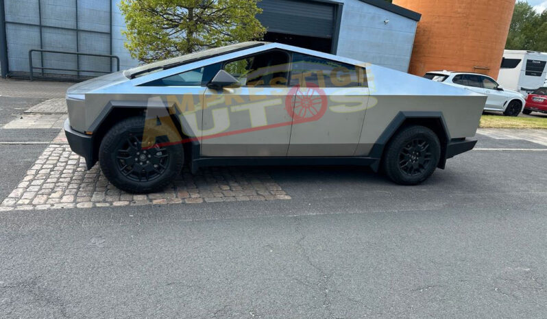 
								TESLA CYBERTRUCK FOUNDATION –  2024 – Électrique full									