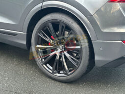 
										Audi Q8 50 TDI Quattro S Line – 2025 – Gris Métallisée full									