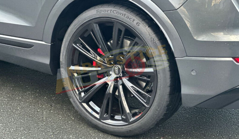 
								Audi Q8 50 TDI Quattro S Line – 2025 – Gris Métallisée full									