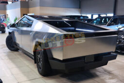 TESLA CYBERTRUCK (2024) – Électrique