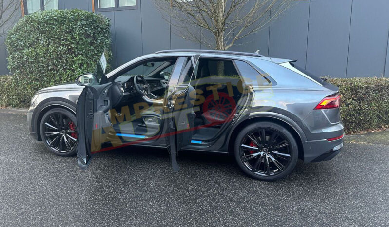 
								Audi Q8 50 TDI Quattro S Line – 2025 – Gris Métallisée full									