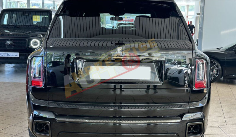 
								Rolls-Royce Cullinan Black Badge – Édition Exclusive (2025) full									