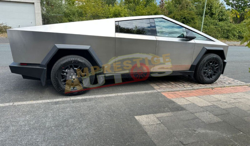 
								TESLA CYBERTRUCK FOUNDATION –  2024 – Électrique full									