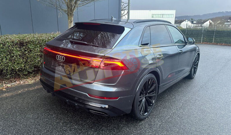 
								Audi Q8 50 TDI Quattro S Line – 2025 – Gris Métallisée full									