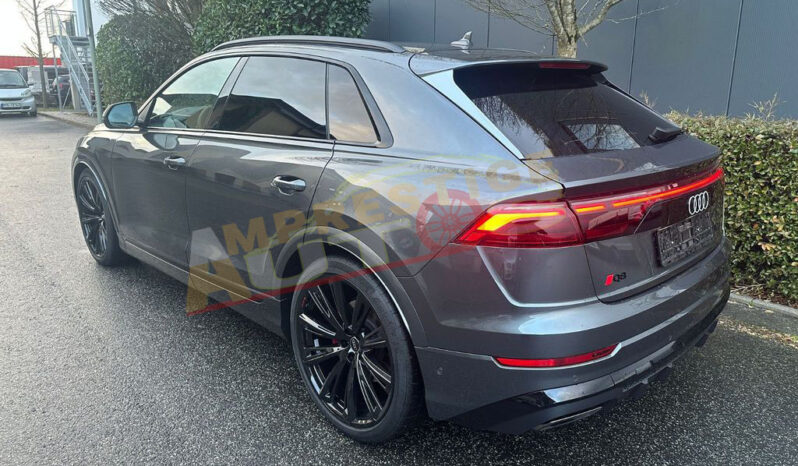 
								Audi Q8 50 TDI Quattro S Line – 2025 – Gris Métallisée full									