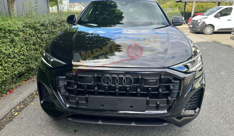 Audi Q8 S Line noir métallisé