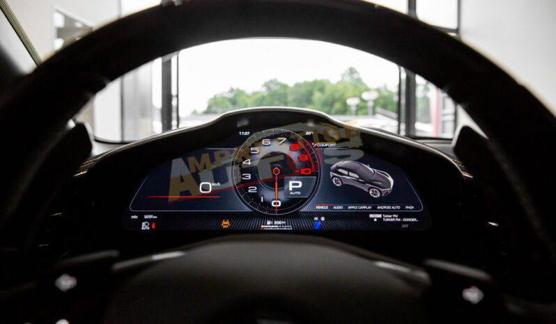 
								Ferrari Purosangue – 2025  – Gris Métallisée  –  Essence full									