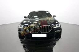 BMW X6 M50i (2020)