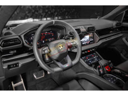 Lamborghini Urus SE (2025) – Hybride – Noir Métallisée