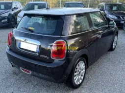 
										MINI Cooper D 116 ch Diesel Manuelle 2015 – 3 Portes – Marron full									