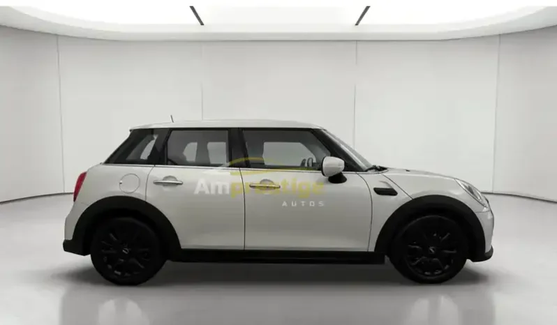 
								MINI Hatch Cooper DKG7 Essential 2022 – Essence Automatique full									
