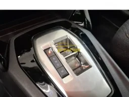
										Peugeot 208 Hybrid e-DCS6 Style 2026 – Hybride Automatique full									